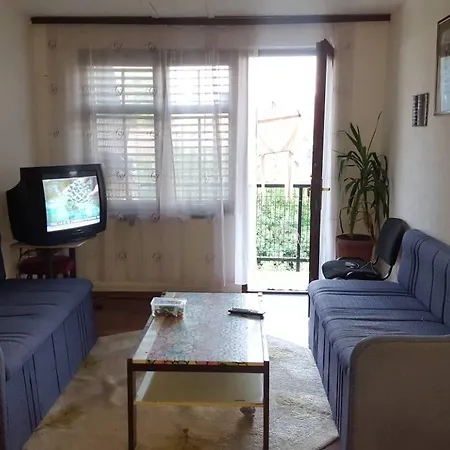 Apartman Iman *